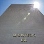 Escola para TEA e previdência privada geram dúvidas no IR; saiba mais