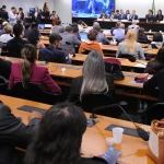 TSE julga liminar que suspendeu pesquisa desfavorável a Flávio