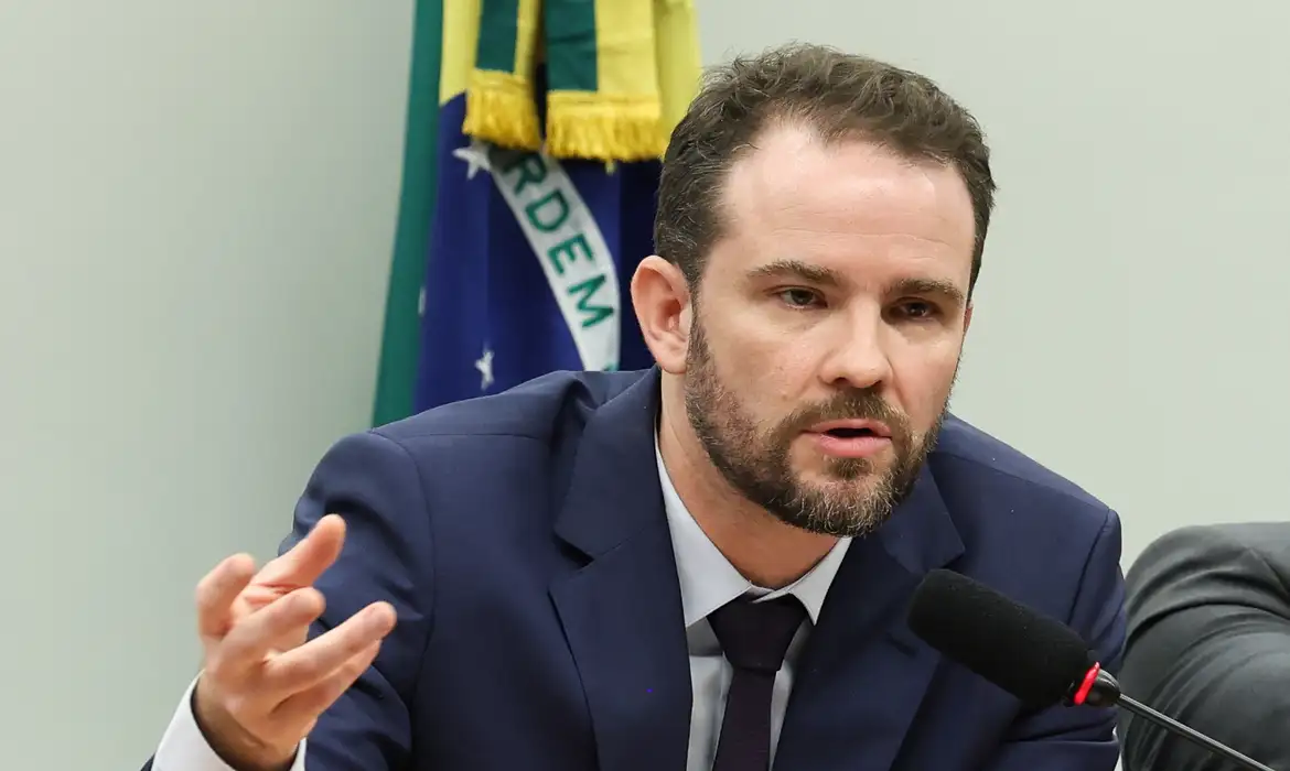 Durigan defende que Brasil deve ampliar relações comerciais
