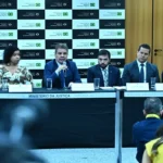 Paralisação de trens causa congestionamento nas ruas de SP