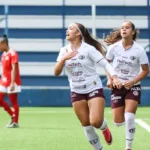 Parapan-Pacífico: nadadora Alessandra quebra recorde mundial