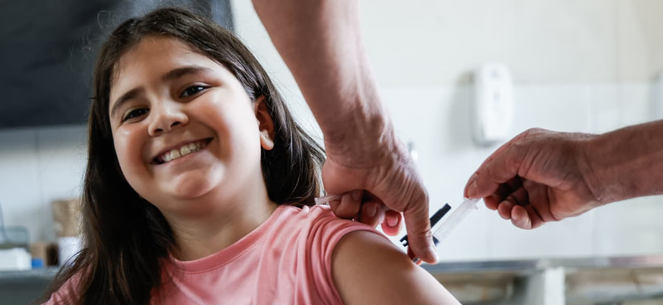 Dia D mobiliza crianças e adolescentes para atualizar caderneta de vacinação