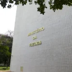 Apesar de liminar, Camex prorroga imposto sobre exportação de petróleo