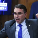 Bolsonaro pede ao STF para se consultar com a nora, que é dentista
