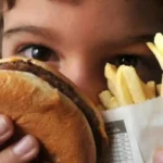 Paulistanos enfrentam filas para tomar vacina contra sarampo