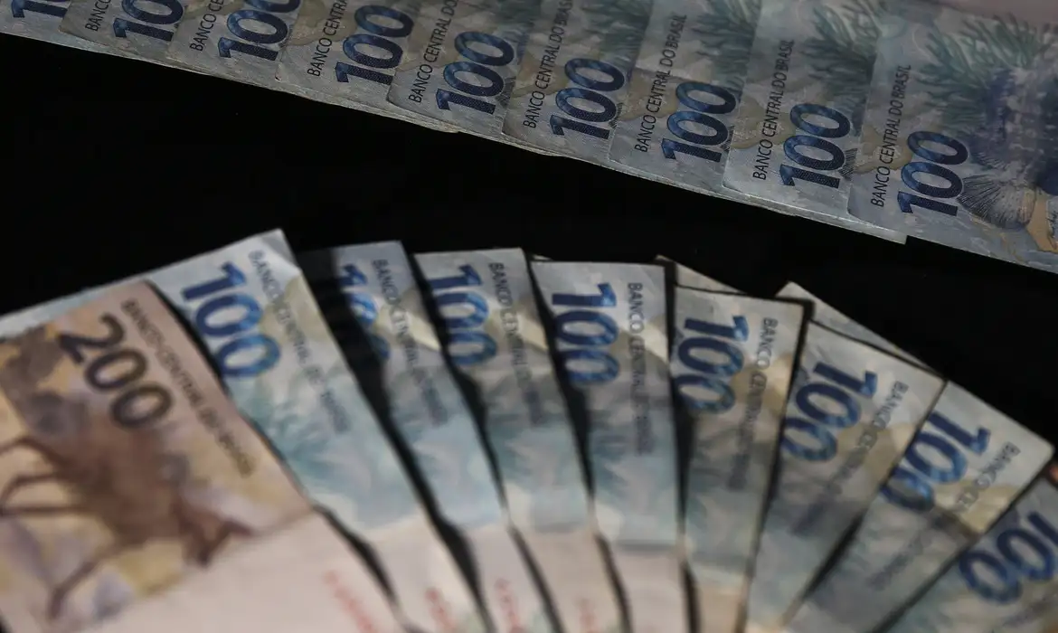 Orçamento de 2027 reserva R$ 44,8 bilhões para emendas impositivas
