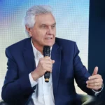 Renan propõe cortes na Previdência e alterar pisos da saúde e educação
