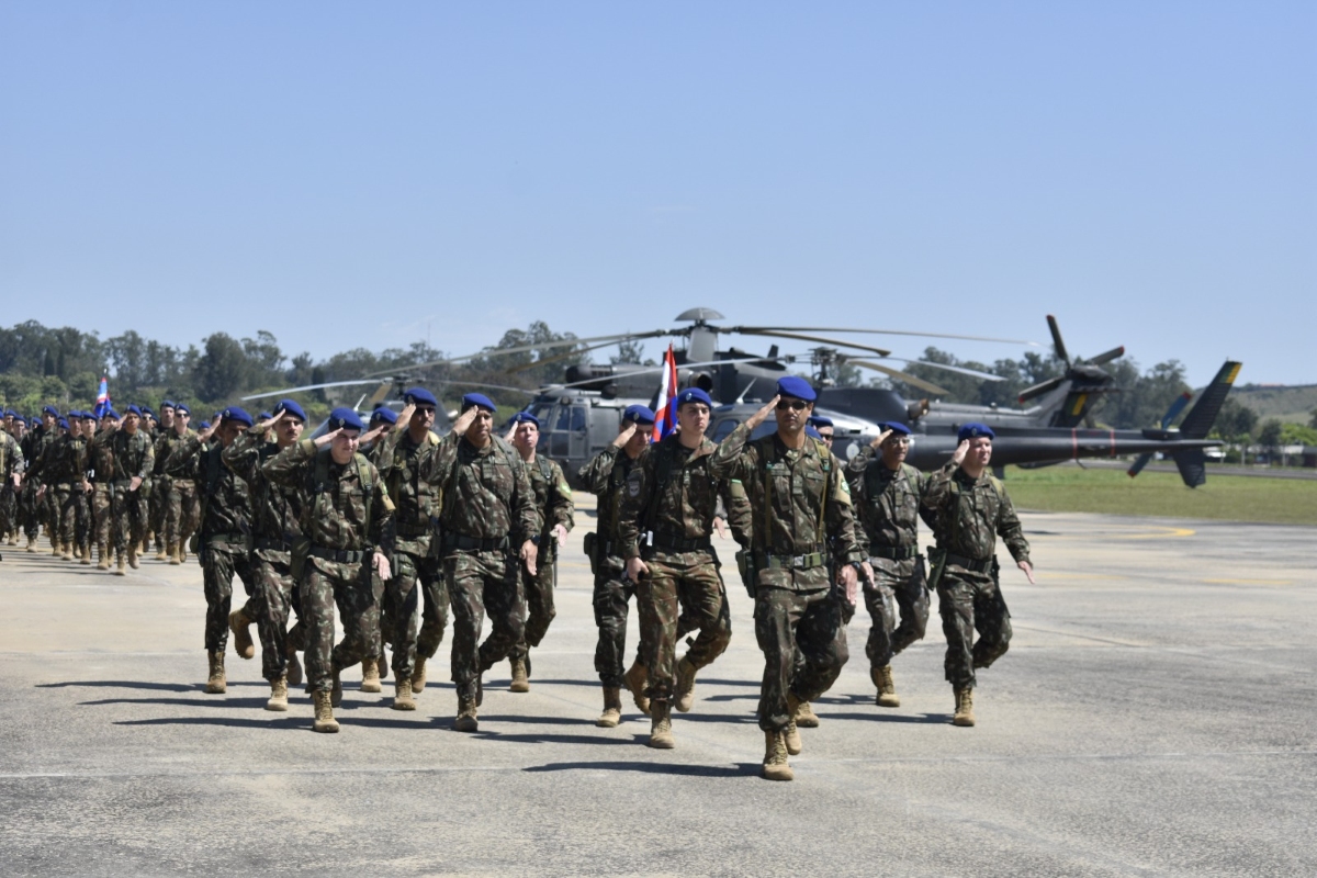 Aviação do Exército celebra 40 anos de recriação