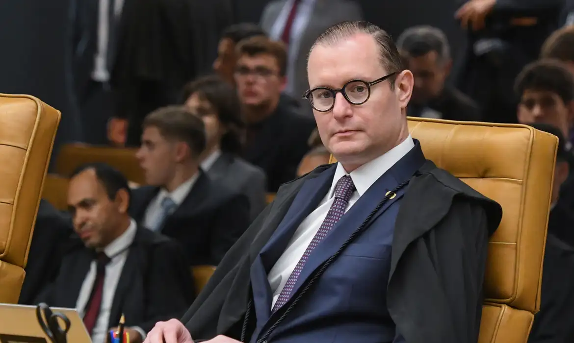 Zanin reitera pedido de acesso a dados de celular de Vorcaro