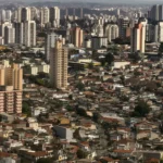 Confiança da indústria recua e mantém 21 meses de pessimismo