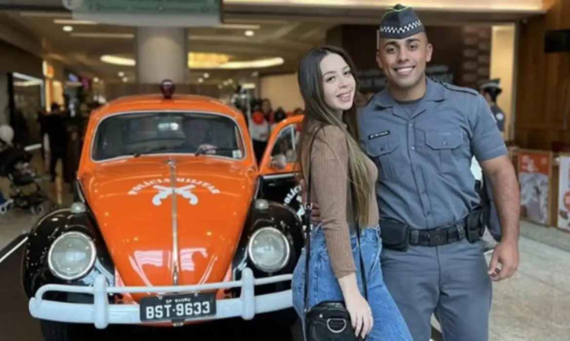 Irmã de PM suspeito de feminicídio é investigada e está foragida
