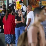 Com pessimismo externo, dólar sobe 0,47% e aproxima-se de R$ 5,20