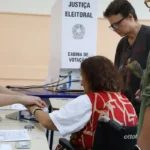 Campanha de Lula apresenta acordo com Flávio para abrir sigilos