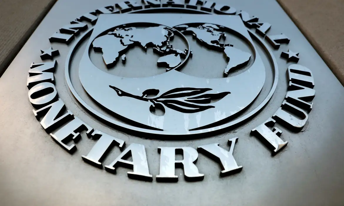 FMI prevê crescimento de 2,2% do PIB do Brasil em 2026