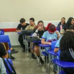 Fim da escala 6×1 promete mais tempo em família para mães solo