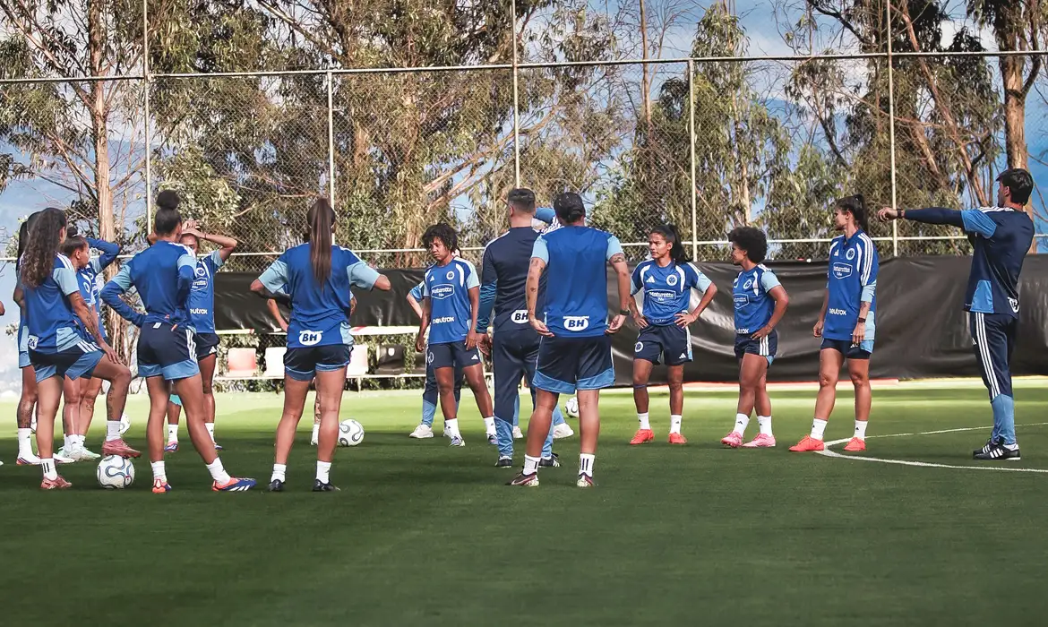 Libertadores Feminina: Cruzeiro resiste à altitude e vence na estreia