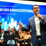 Milhares de estudantes tomam a Esplanada em apoio a Lula