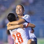 Com um a mais, Mirassol vence e complica Internacional no Brasileirão