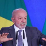 Lula faz campanha em MG e celebra fim da jornada 6×1