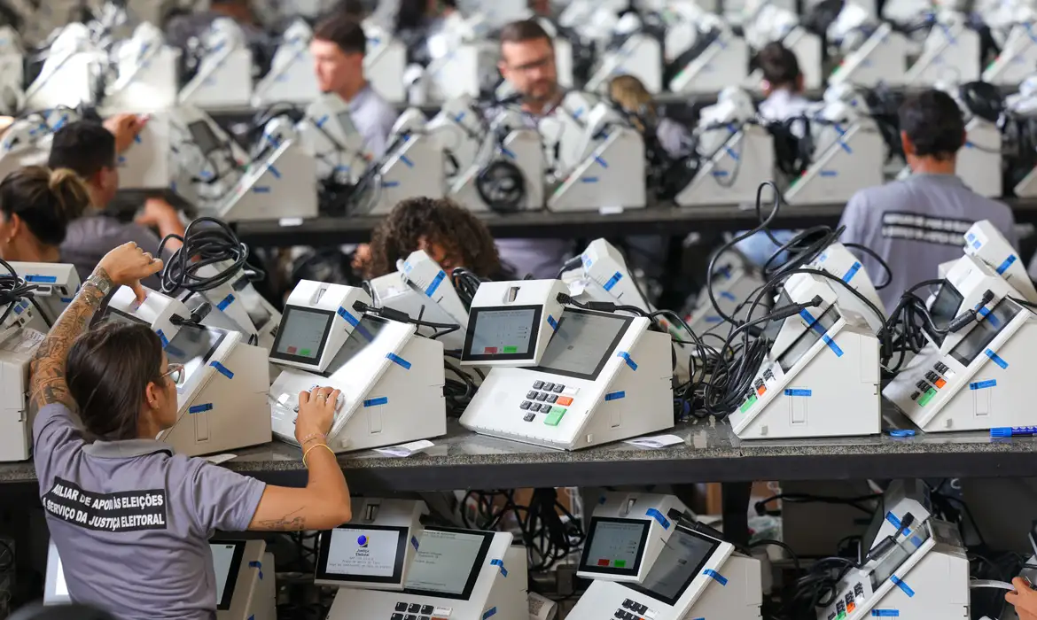 TRE-RJ define urnas que serão auditadas no segundo turno