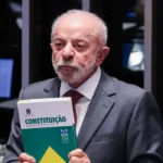 Em sabatina, Flávio não explica propostas e faz acusações sem provas